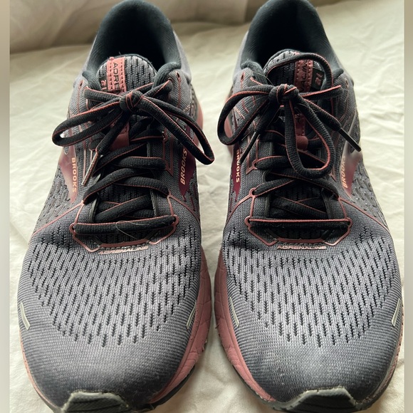 Brooks adrenaline running shoes - Picture 3 of 5